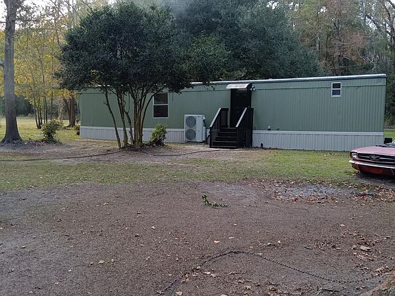2nd image of 2068 Muriel St
