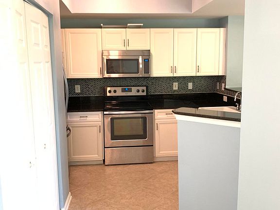 5th image of 780 S Sapodilla Avenue #406