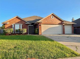 9904 NW 137th St, Yukon, OK 73099