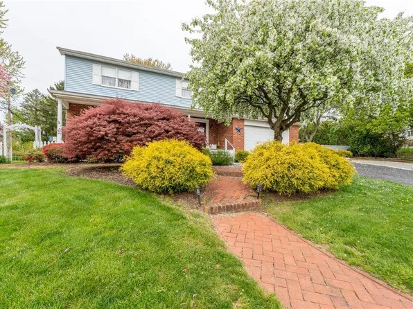 1670 Beech Ln, Macungie, PA 18062
