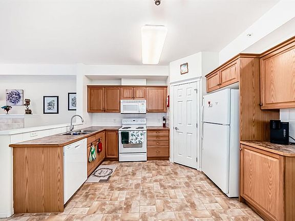 3rd image of 15 E Everstone Dr SW #446