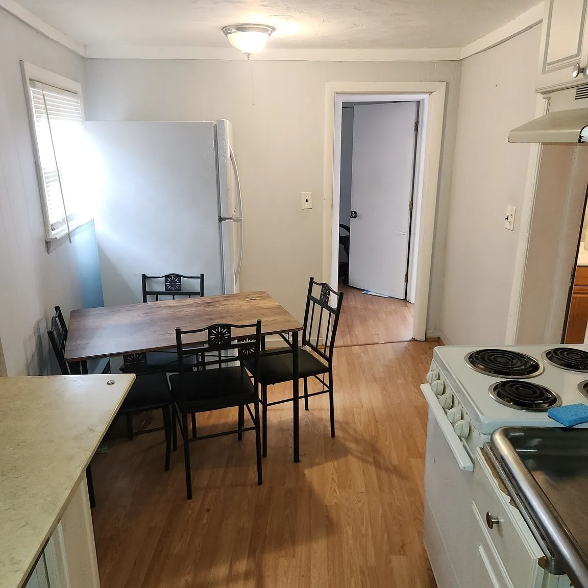 1 bed, 1.0 bath, 600 sqft, $1,900 — Photo 3