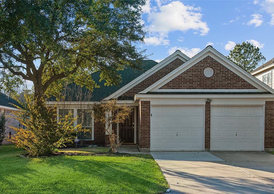 1st image of 26849 Kings Crescent Dr