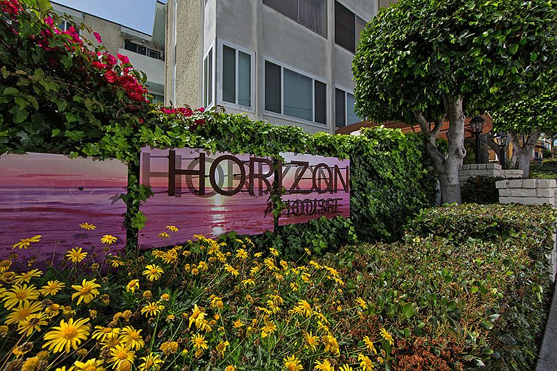 1st image of 1907 Robinson Ave Unit 107