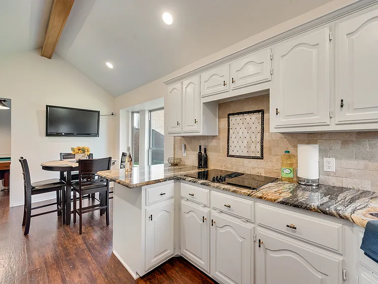 4027 Red Maple Dr — Photo 6