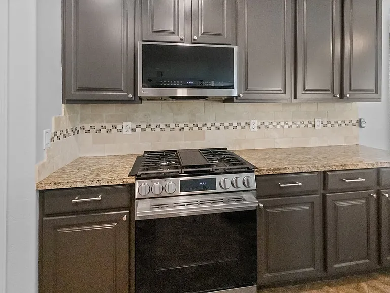 8352 W Molly Ln — Photo 6
