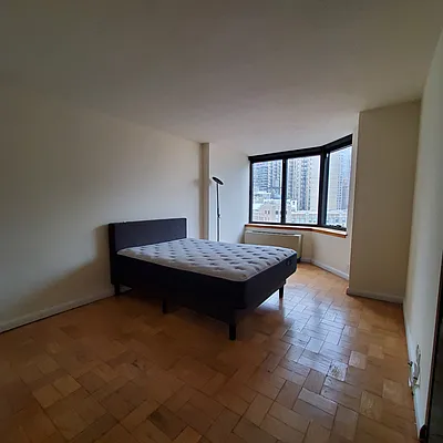 Rented by Yoram Adin, LREB | media 2