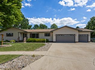 2130 13th Ave NE, Watertown, SD 57201