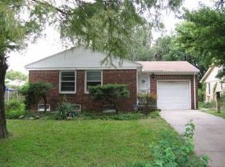889 Fabrique St, Wichita, KS 67218