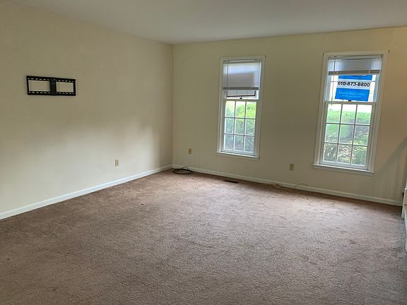 3rd image of 903 Pritchet Ct