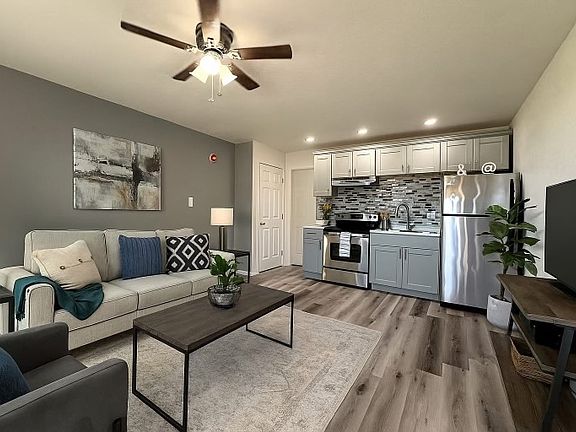 2nd image of 1940 N 43rd Ave #8