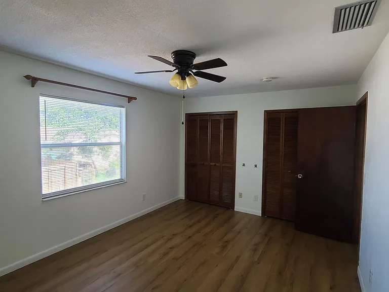 1646 W Paradise Ln — Photo 17