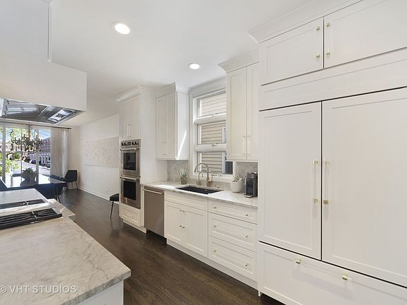 2nd image of 1419 W Wrightwood Ave
