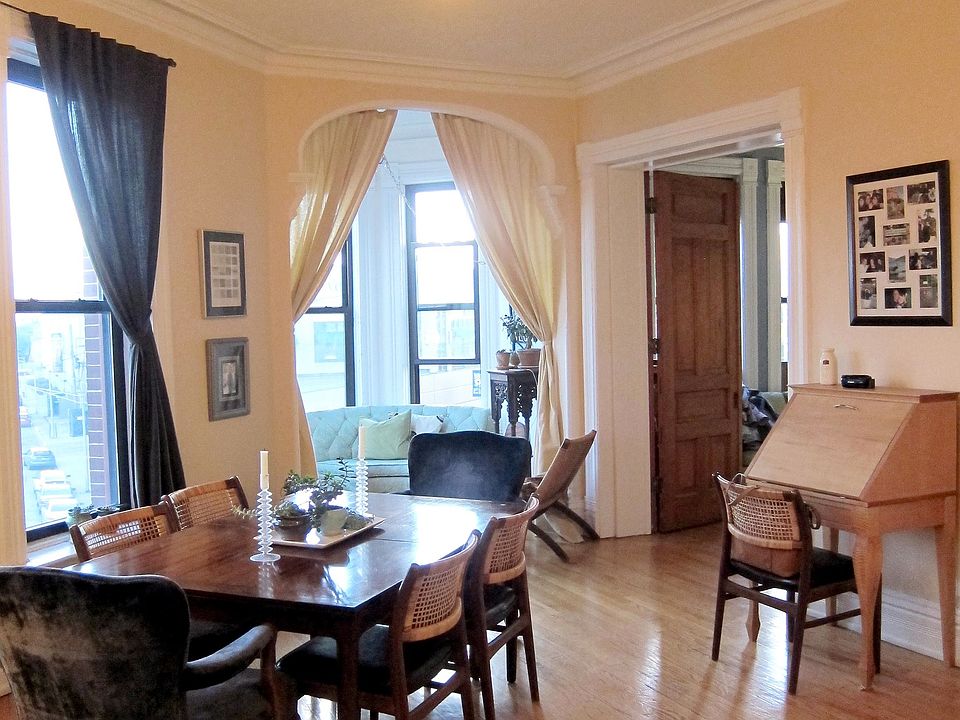 1st image of 2129 N Southport Ave #3A