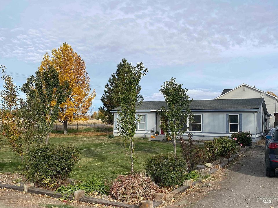 1st image of 300 Scenic Dr