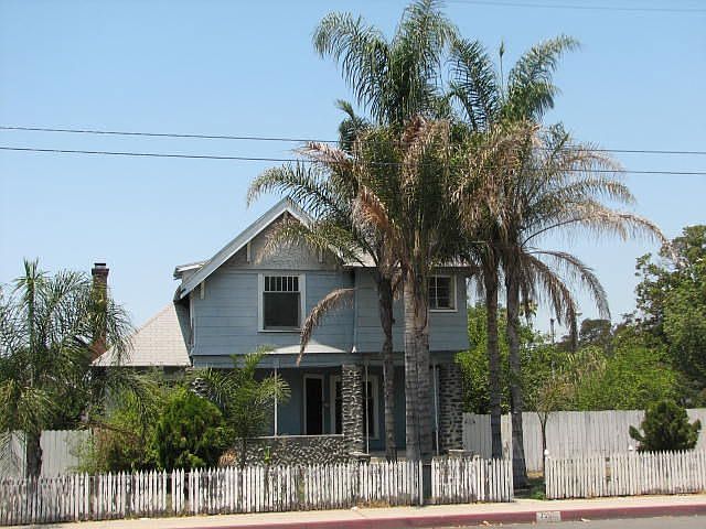 1st image of 795 N San Antonio Ave