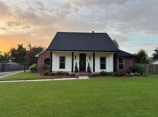117 Woodland Dr, Denham Springs, LA 70726