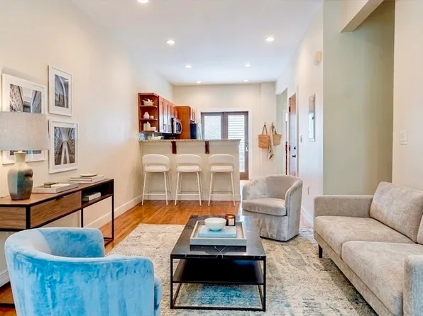2 Mount Pleasant Pl #1, Roxbury, MA 02119