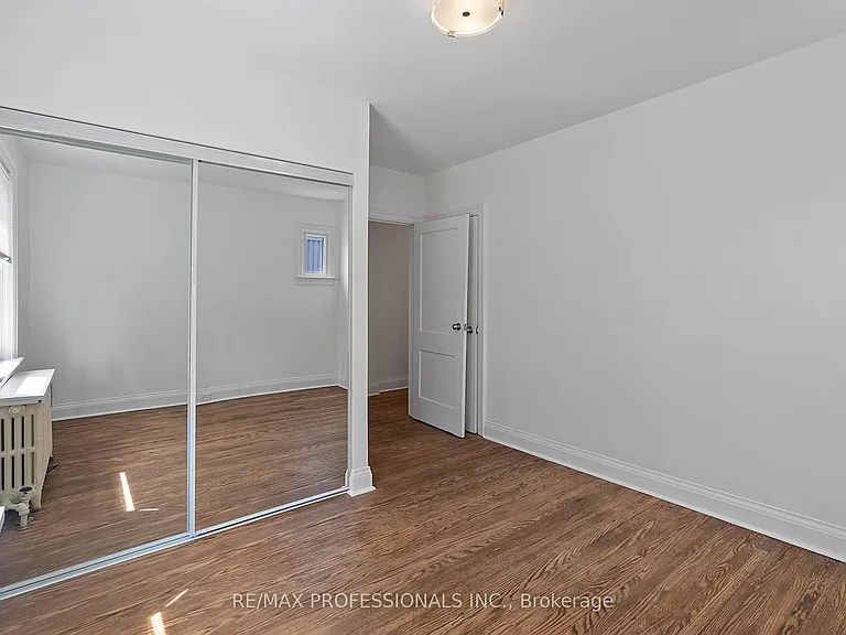 308 Jane St #MAIN — Photo 19