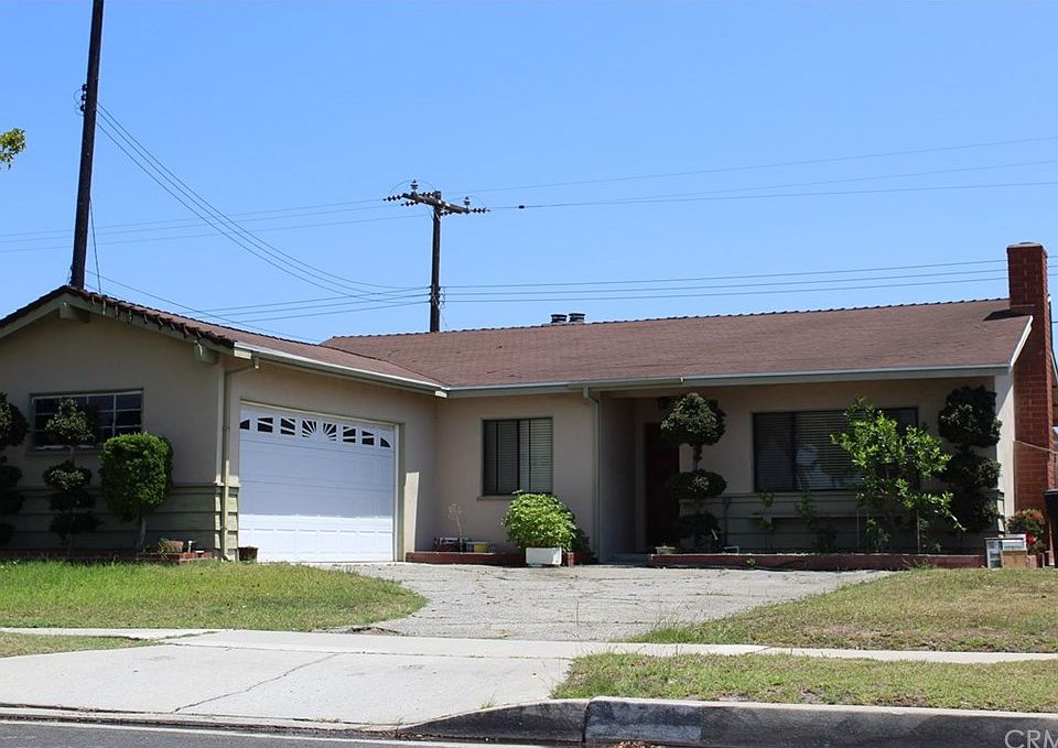 1st image of 22716 Greenwood Ave