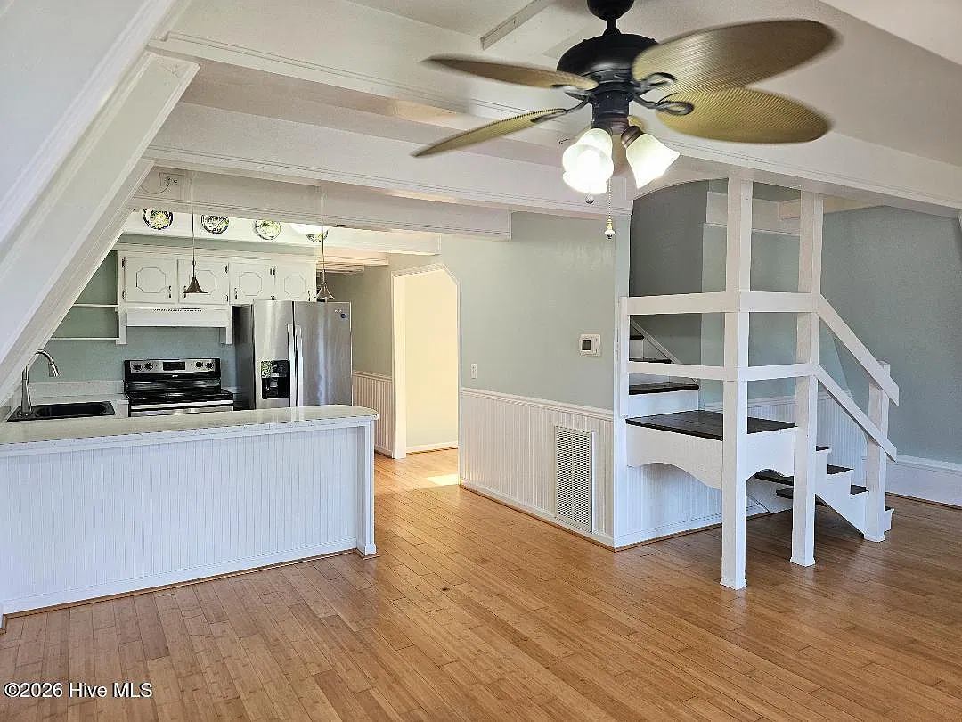 2 bed, 2.0 bath, 1296 sqft, $2,100 — Photo 4
