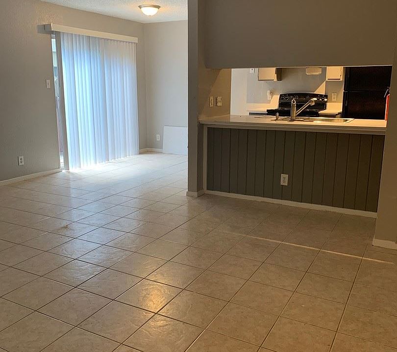 1st image of 1318 Southport Dr APT C