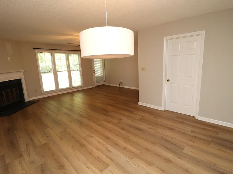 118 Planetree Ln — Photo 4