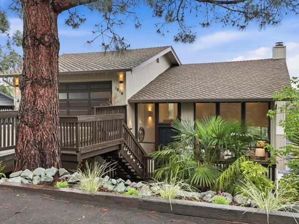 1816 Oak Knoll Dr, Belmont, CA 94002