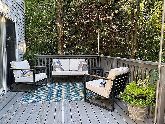 Deck sitting area