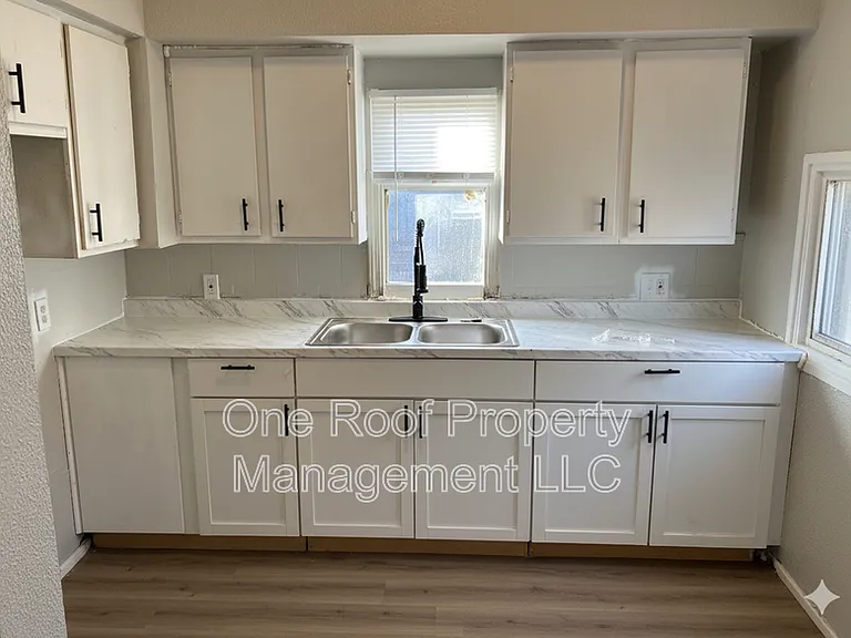 716 Indiana Ave #2 — Photo 5