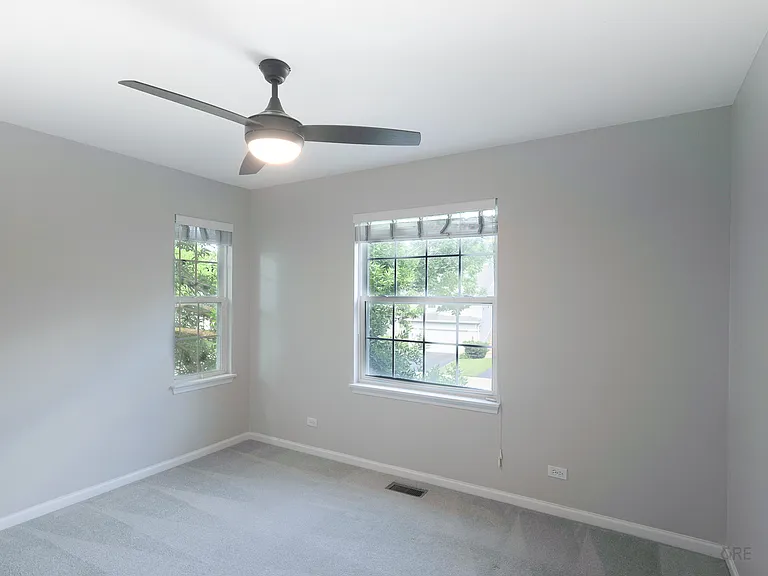 2436 Madiera Ln — Photo 11
