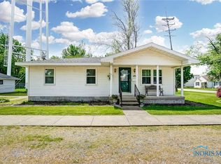 201 E 9th St, Genoa, OH 43430