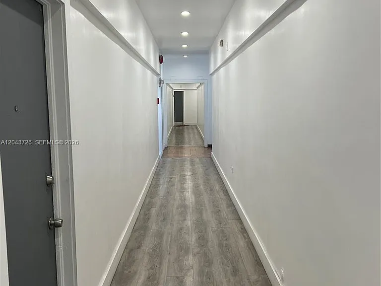 1895 SW 22nd St #7 — Photo 8