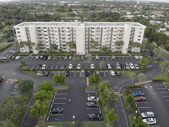 5th image of 2400 Deer Creek Country Club Blvd APT 403-1