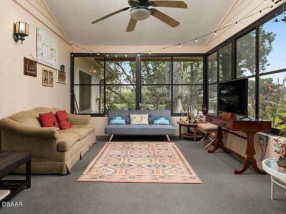 4th image of 4040 S Waterbridge Cir