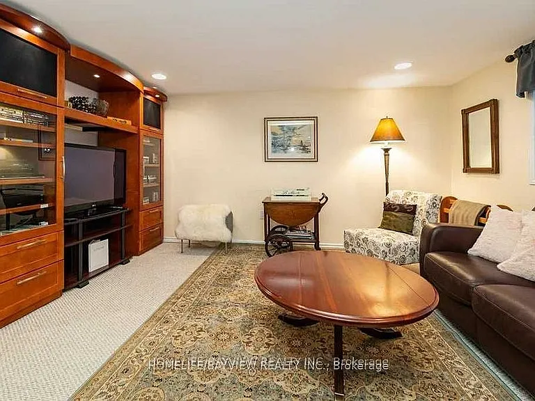 798 Hilton Blvd #LOWER — Photo 5