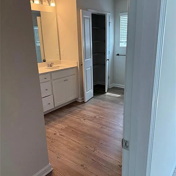 5223 Canberra Dr — Photo 30