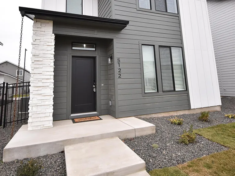 5122 W Milano St — Photo 1