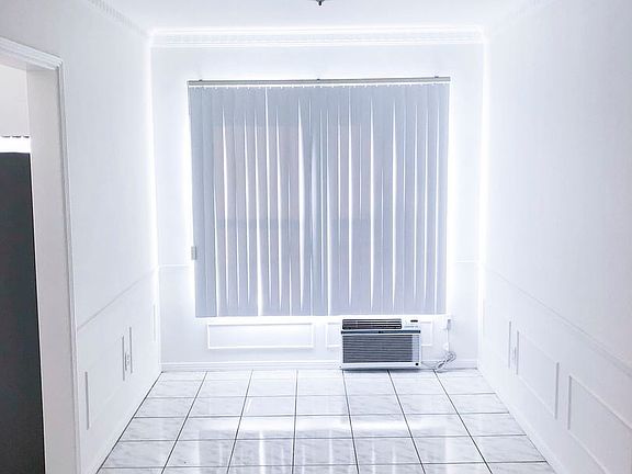 3rd image of 11926 Chandler Blvd #4
