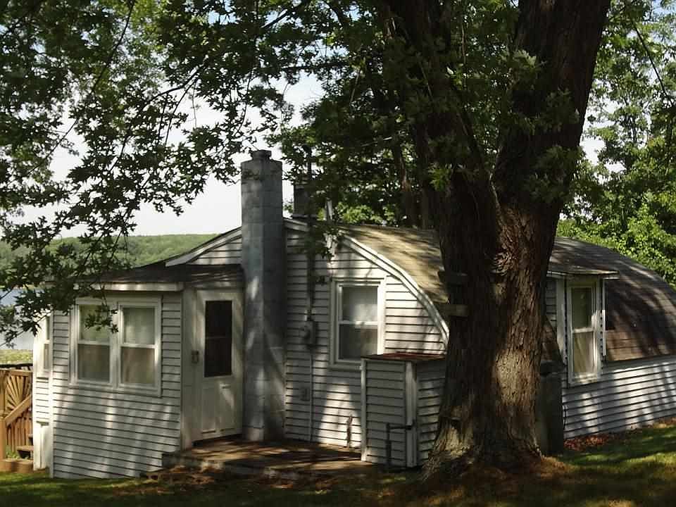 1st image of 202-C S Fern Ln