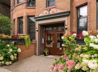 51 Avon St S APT 24, Saint Paul, MN 55105