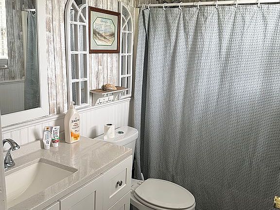 2nd image of 335 Bud Hardy Rd SE