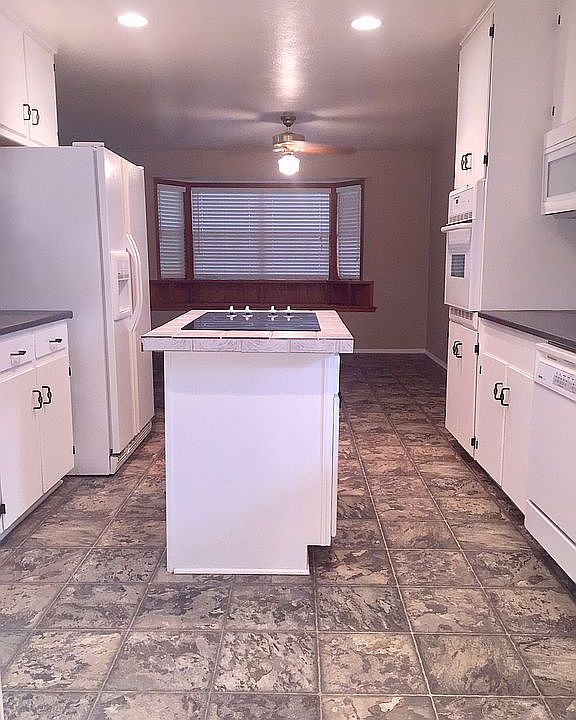 1st image of 4705 Highgrove Dr