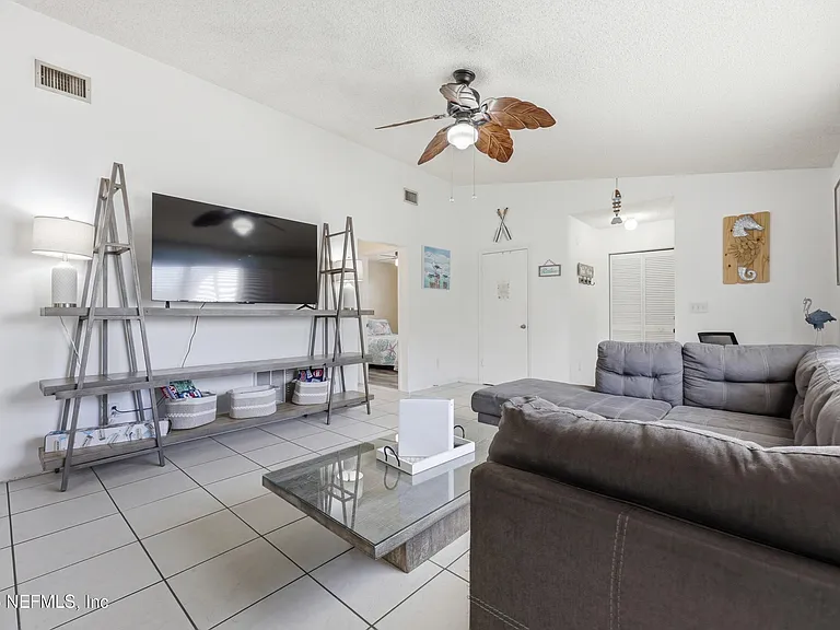 6 Lisbon St #A/B — Photo 7