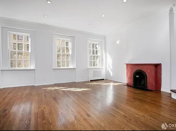 325 East 50th Street image 7 of 13