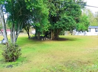 118 Short St, Atmore, AL 36502