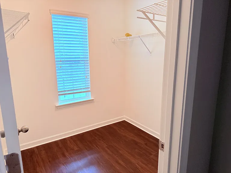 4040 Queensbridge Rd — Photo 19