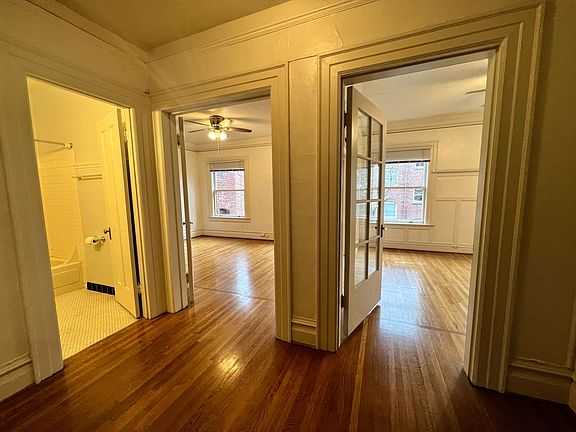 2nd image of 931 NW 20th Ave APT 26