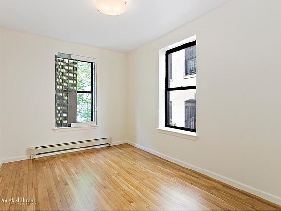 2nd image of 370 W 116th St APT 4B