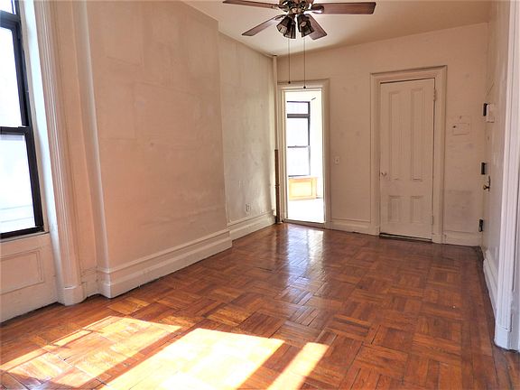 2nd image of 141 E 62nd St APT 3R